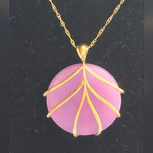 Elegant Purple/Lavender Jade Pendant 10k Gold And 10k Gold 17" Necklace